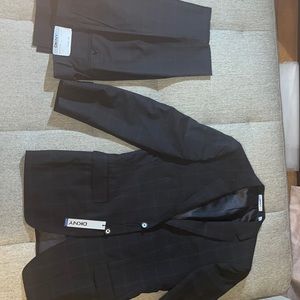 Suit with pant